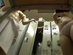 Dressing Room Spy porno e video di sesso in alta qualità su ...