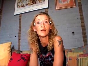 Emmy - Porno @ RueNu.com