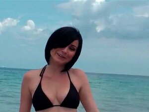 Jovencitas En Bikini porno y videos de sexo en alta calidad en ...