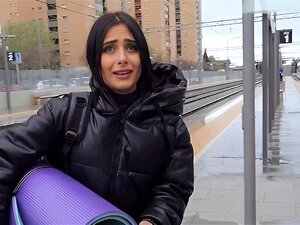 Yousra El Gattari - Porno @ RueNu.com