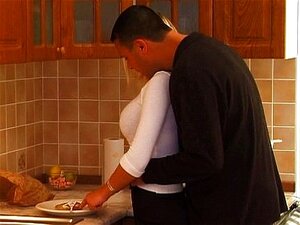 Solaencasa7 porno y videos de sexo en alta calidad en ElMundoPorno.com