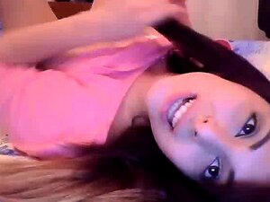 Cute Solo Webcam - Porno @ RueNu.com