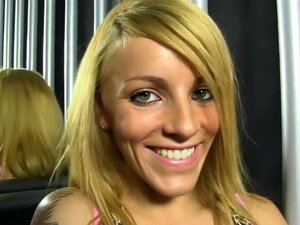 Humiliation Francais - Porno @ RueNu.com