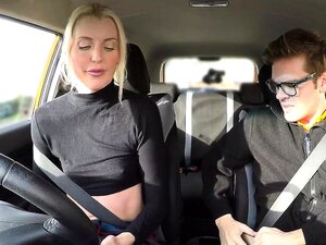 Inculata In Auto porno e video di sesso in alta qualità su ...