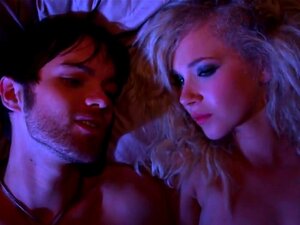 Juno Temple Nue - Porno @ RueNu.com