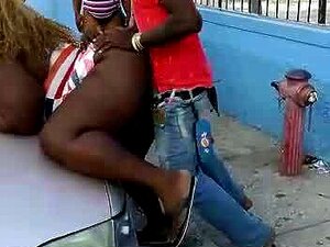 Black Dans La Rue - Porno @ RueNu.com