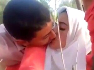 Arab Hijab Fuck - Porno @ RueNu.com