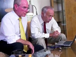 Borse porno e video di sesso in alta qualità su AmorePorno.com