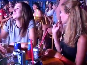 Bar Sex Party - Amateur Sex Party porno y videos de sexo en alta calidad en ElMundoPorno.com