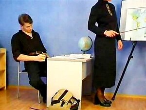 Maitresse Et Son Eleve - Porno @ RueNu.com