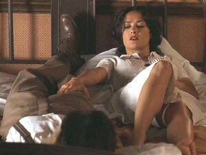 Salma Hayek Baise - Porno @ RueNu.com