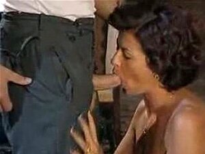 Deborah Calì porno e video di sesso in alta qualità su AmorePorno.com