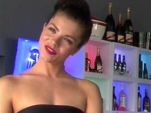 Manon Marsault Porno - Porno @ RueNu.com