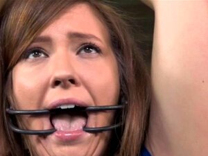 Bouche Ouverte - Porno @ RueNu.com