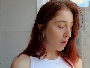 JOI FR - Mon coloc me surprend en educate de regarder du porno, je lui dis de se branler devant moi.