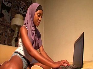 Beurette Tours - Porno @ RueNu.com