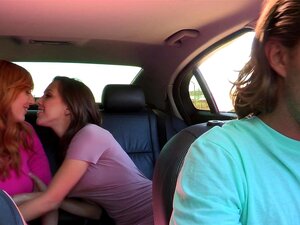 Lesbienne Car - Porno @ RueNu.com