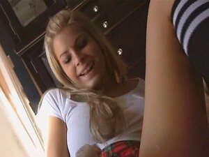 Blonde Teens Squirt - Porno @ RueNu.com