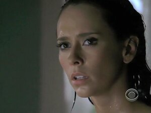Jennifer Love Hewitt - Porno @ RueNu.com