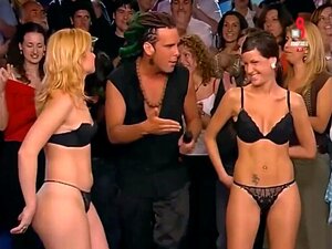 Naked Tv Games - Porno @ RueNu.com