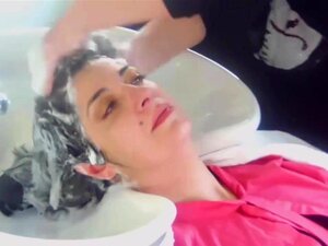 Salon Esthetique - Porno @ RueNu.com